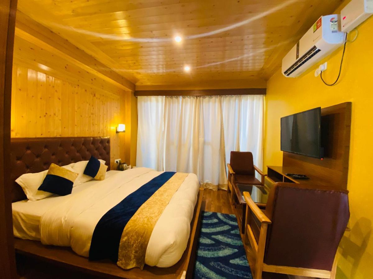 Vista Resort Near Mall Road Manali - Centrally Heated & Air Cooled Extérieur photo