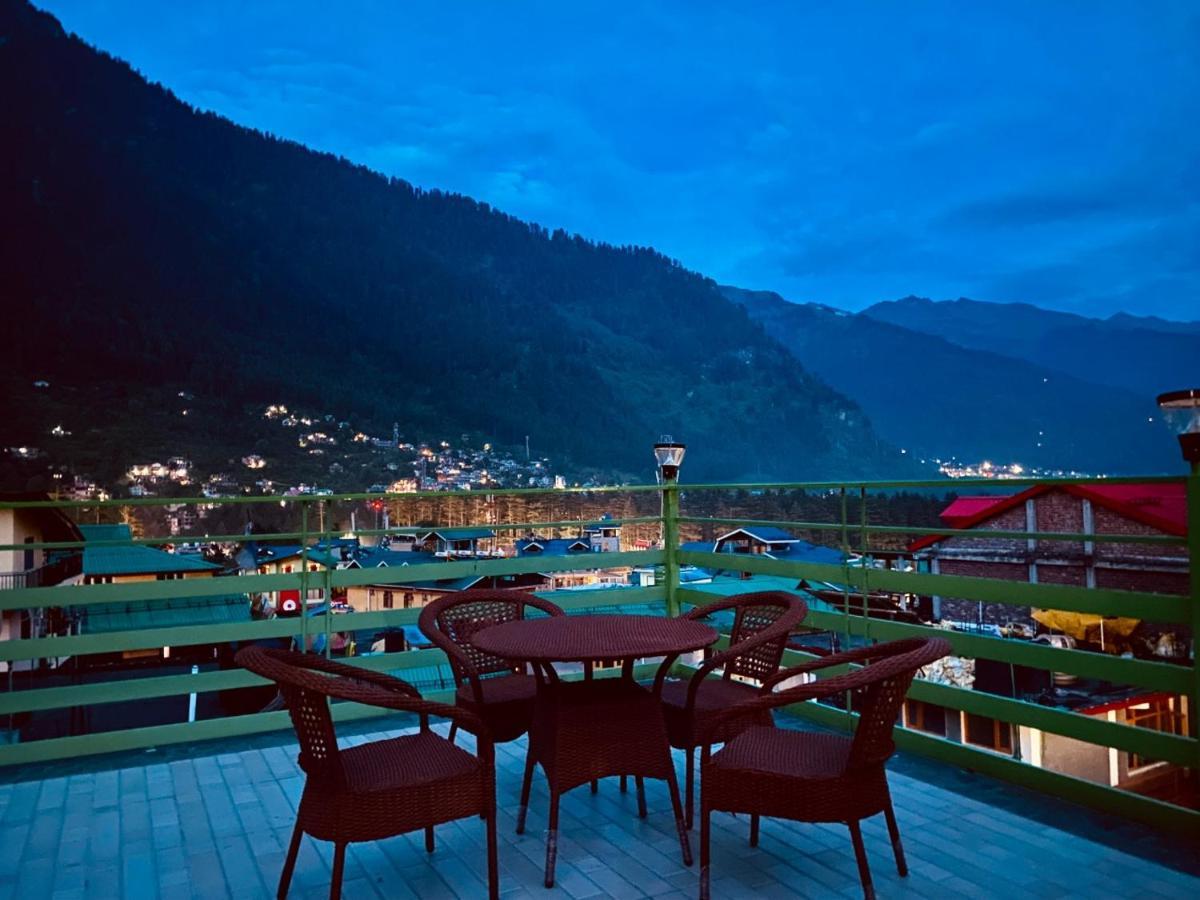 Vista Resort Near Mall Road Manali - Centrally Heated & Air Cooled Extérieur photo
